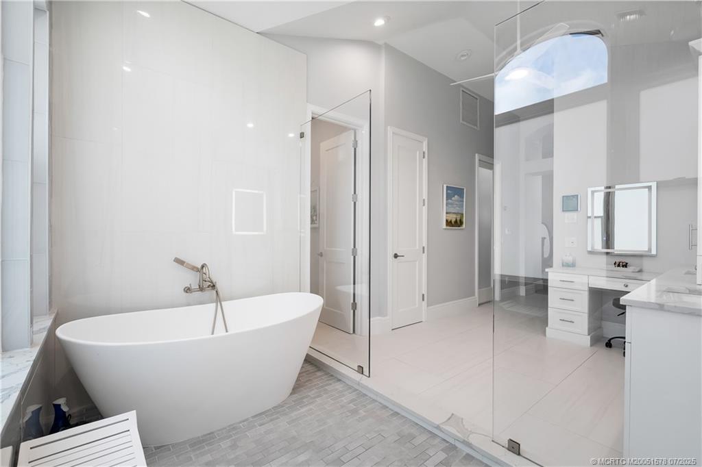 1518 SE Cypress Glen Way