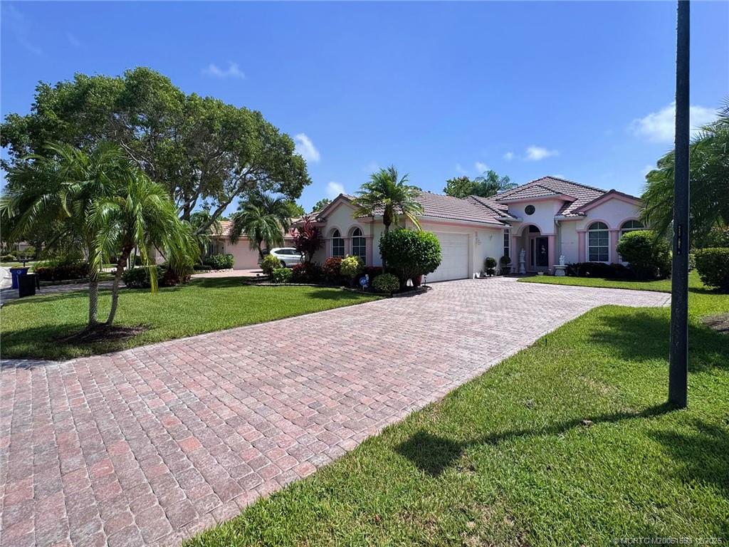 3689 NW Royal Oak Drive