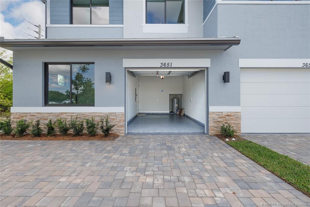 3651 SW Magnolia Ridge Lane
