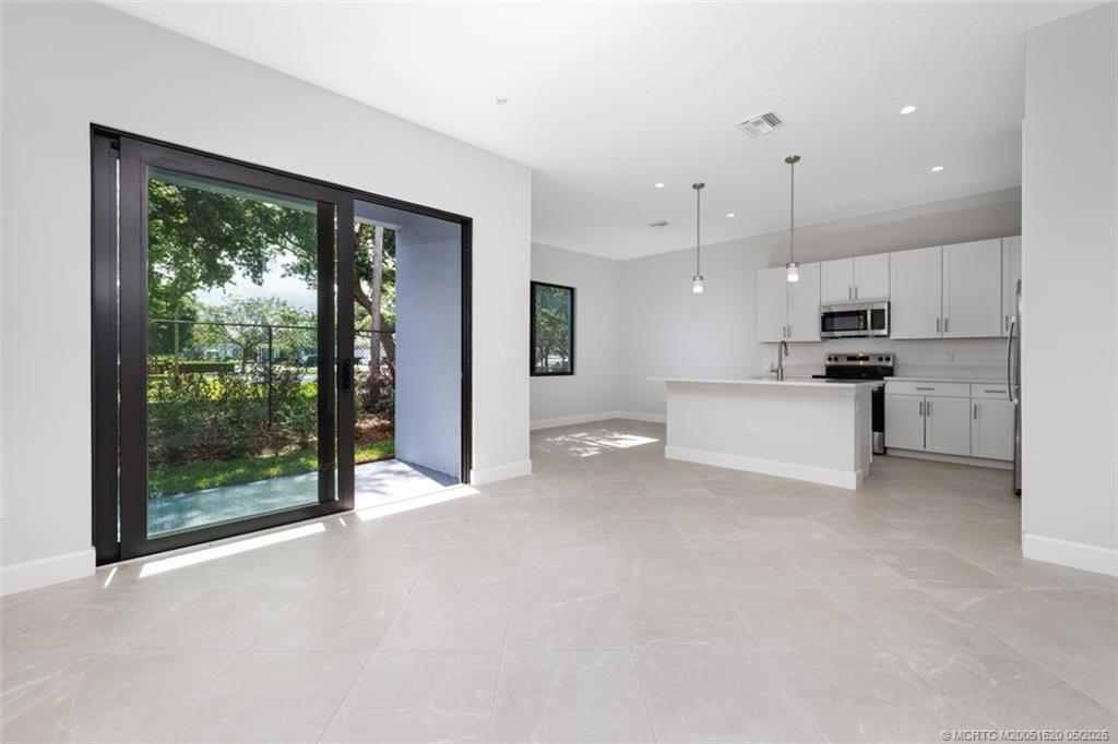3651 SW Magnolia Ridge Lane