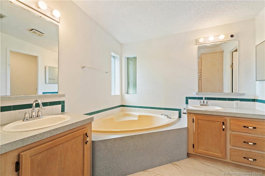 8913 SW Chevy Circle