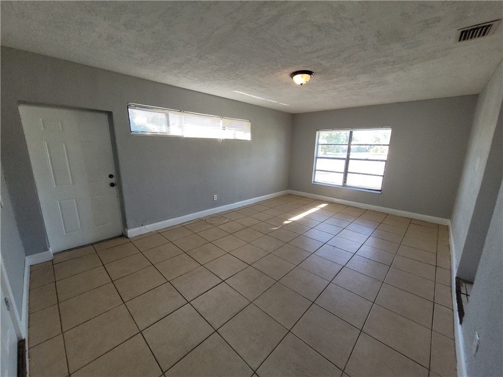 10200 S Ocean Drive 608