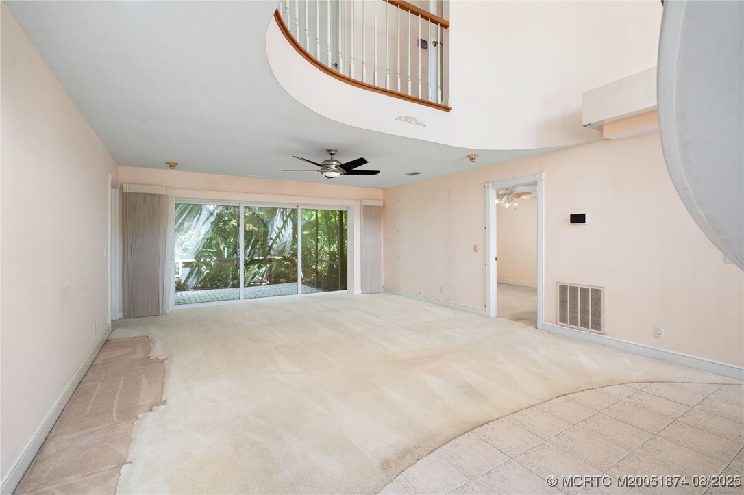 6 Castle Hill Way