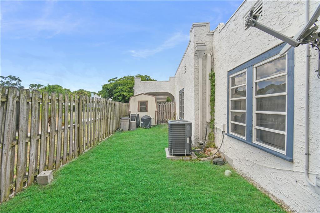 413 SE Hibiscus Avenue