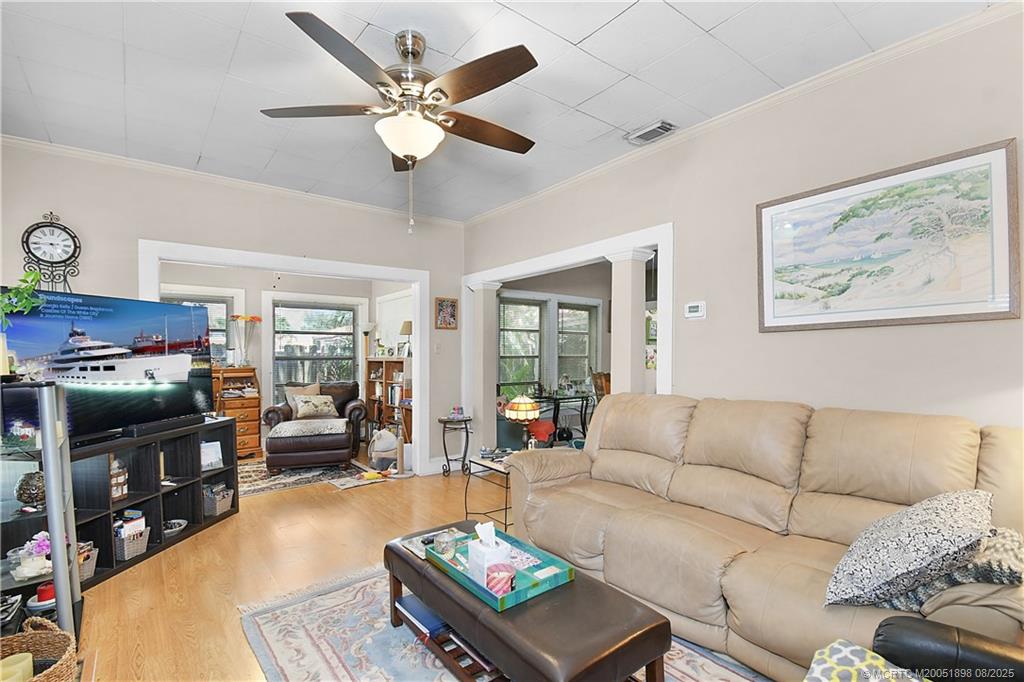 413 SE Hibiscus Avenue