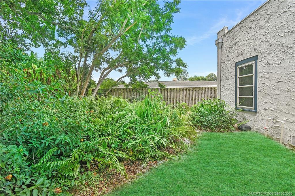 413 SE Hibiscus Avenue