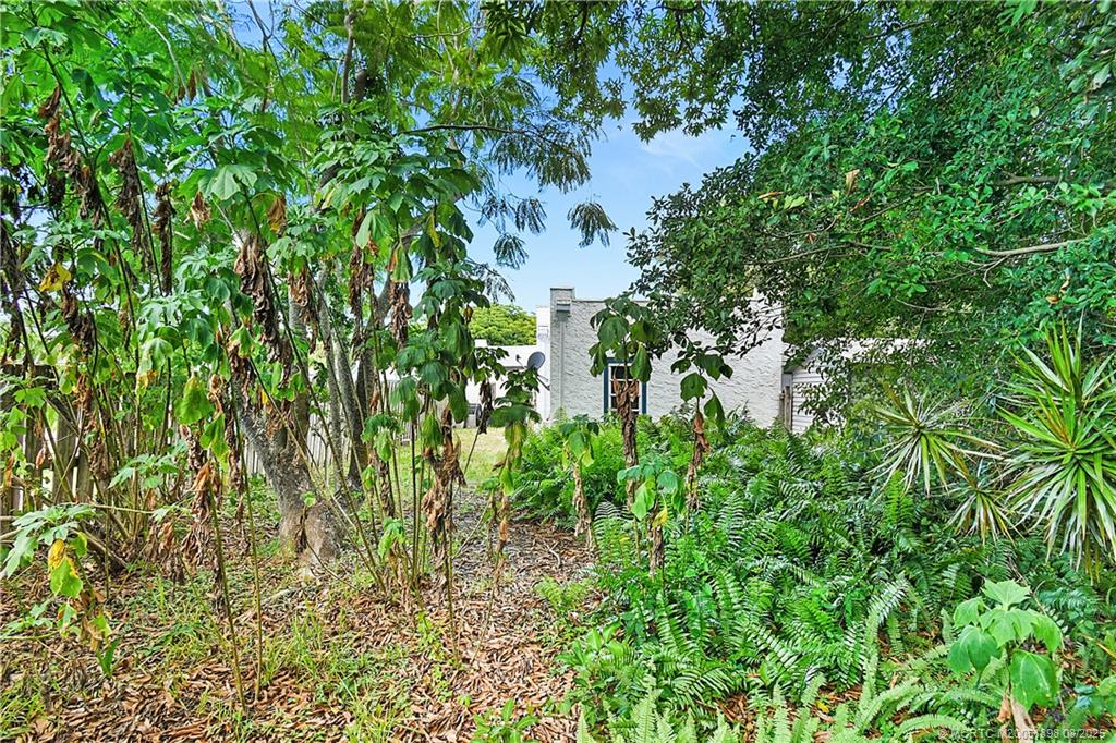 413 SE Hibiscus Avenue