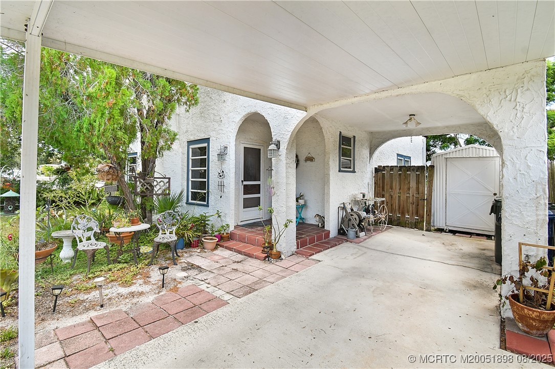 413 SE Hibiscus Avenue