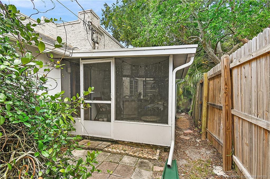 413 SE Hibiscus Avenue