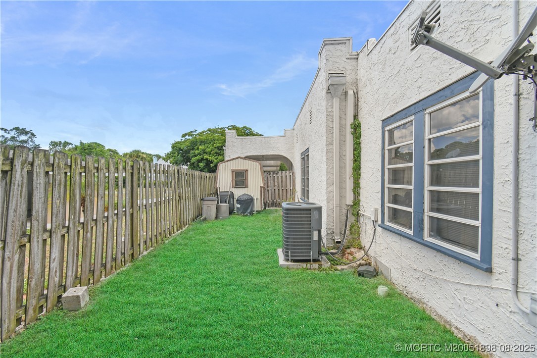413 SE Hibiscus Avenue