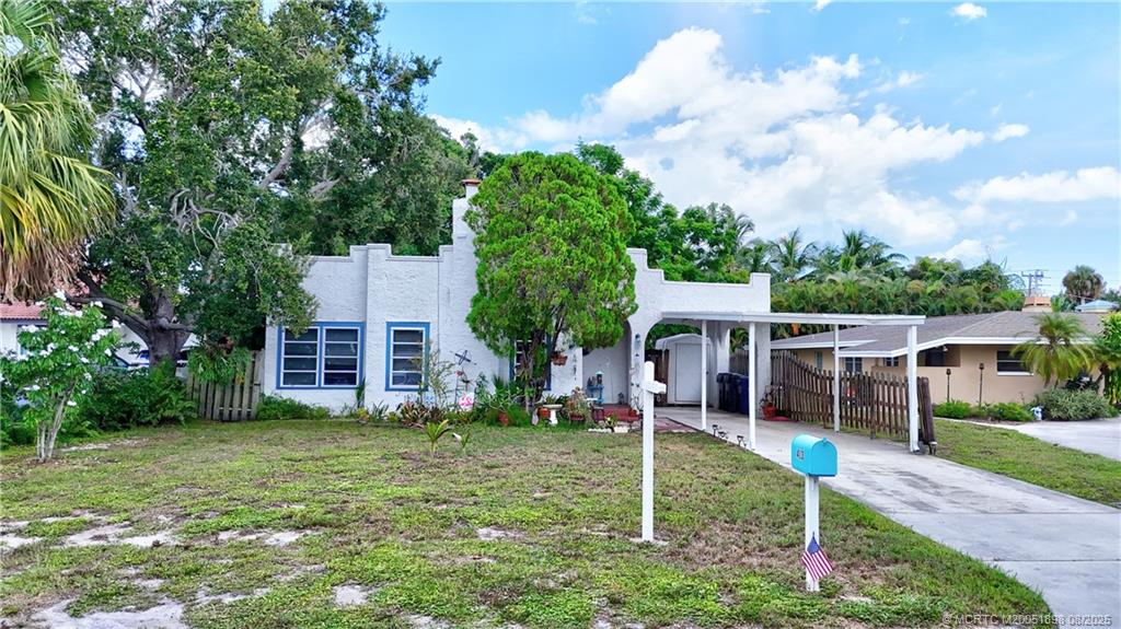 413 SE Hibiscus Avenue