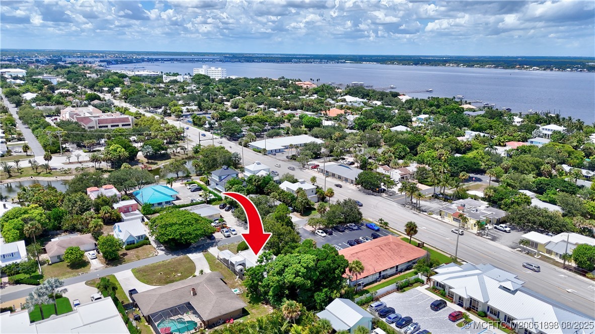 413 SE Hibiscus Avenue