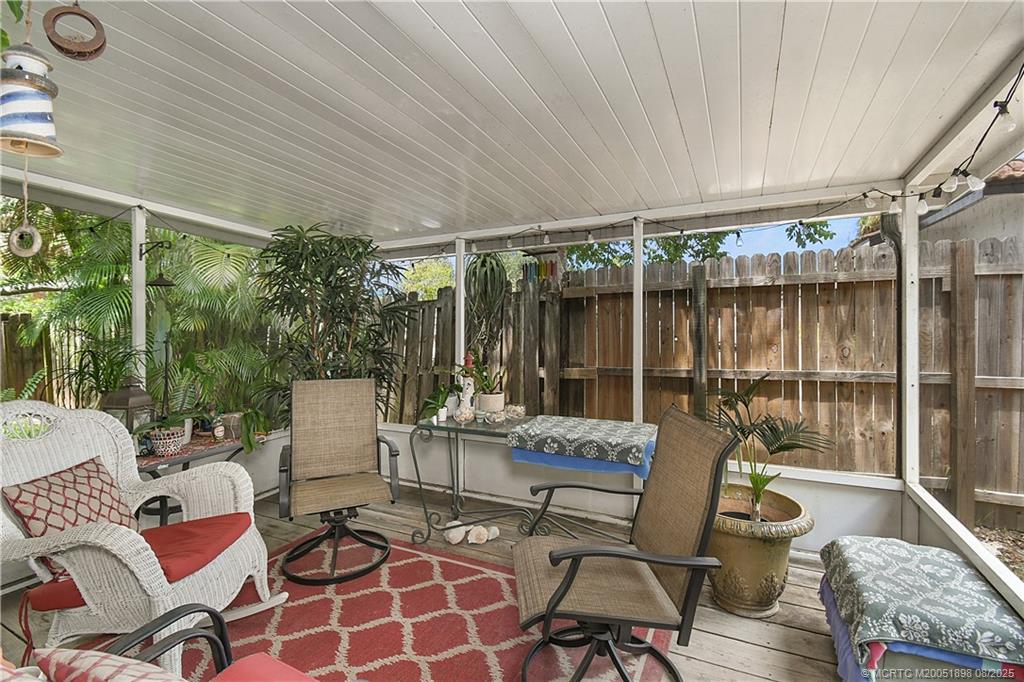 413 SE Hibiscus Avenue