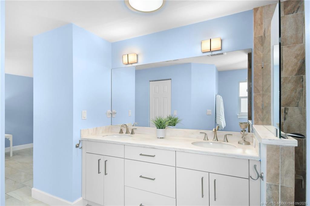 159 SE Sailfish Lane