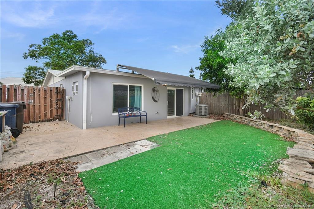 159 SE Sailfish Lane