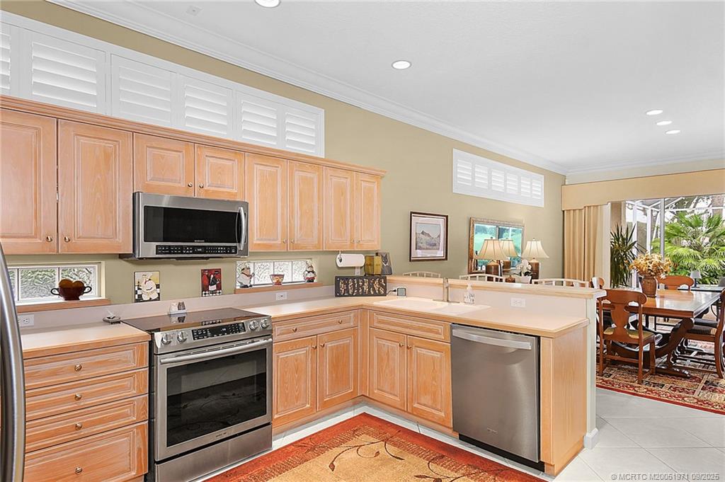 4332 SE Coventry Lane