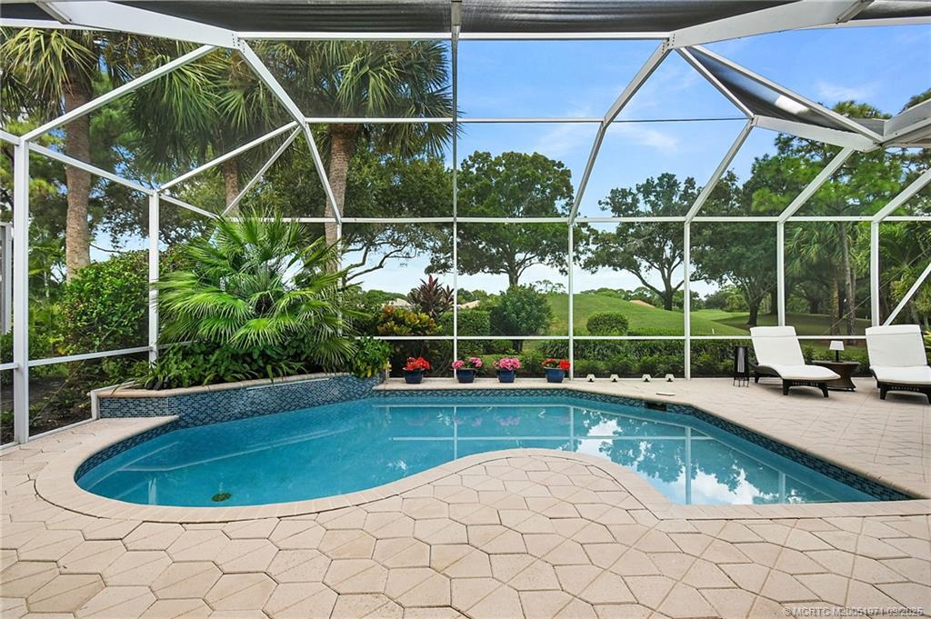 4332 SE Coventry Lane