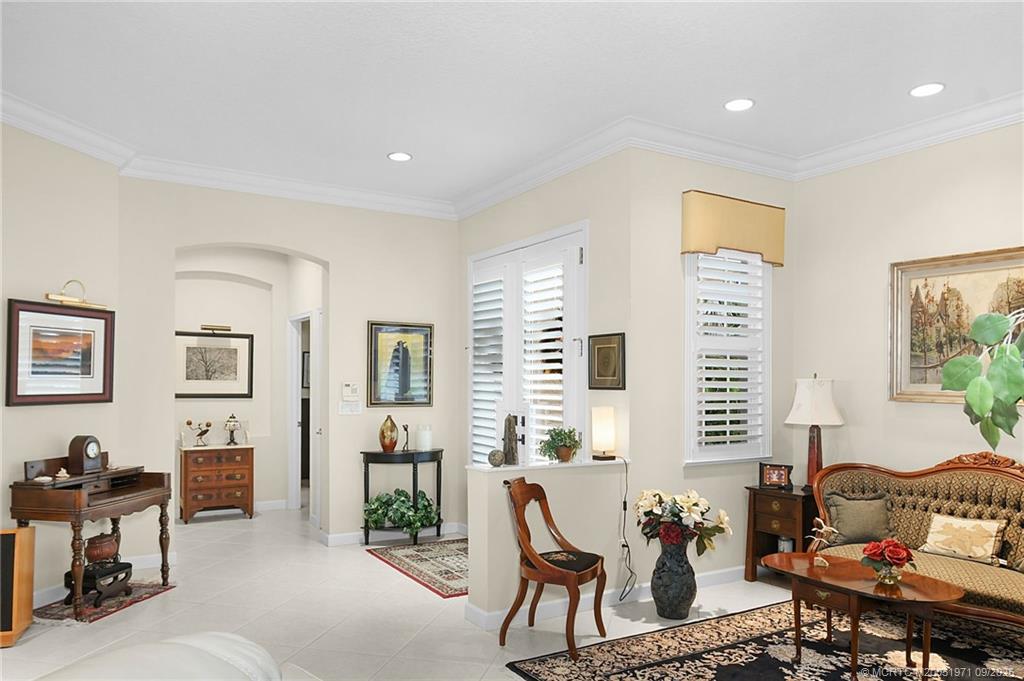 4332 SE Coventry Lane