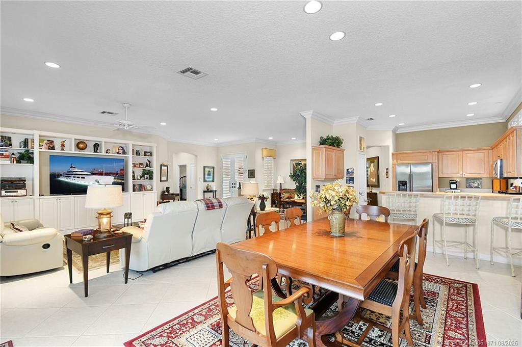 4332 SE Coventry Lane