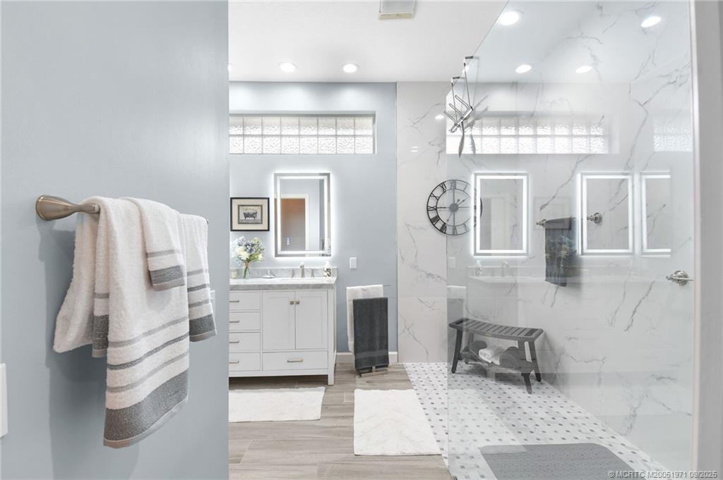 4332 SE Coventry Lane