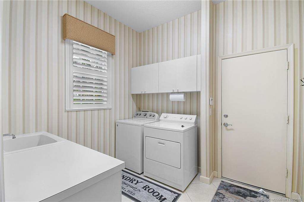 4332 SE Coventry Lane