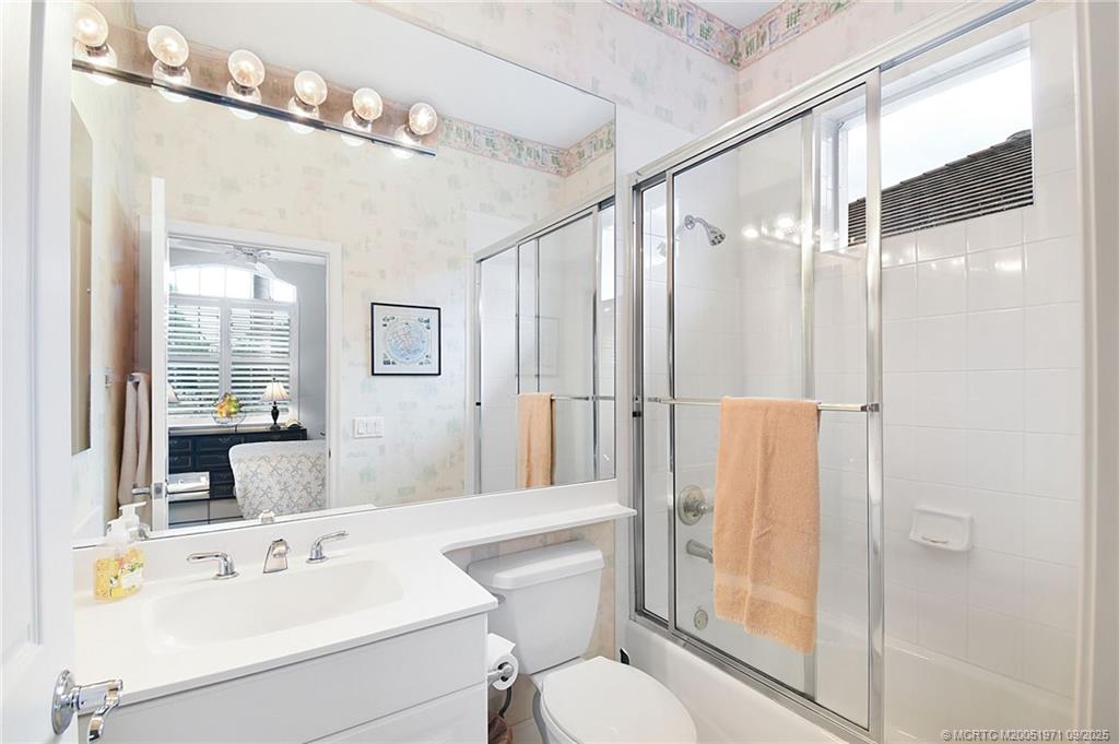 4332 SE Coventry Lane