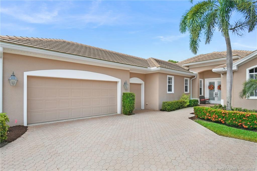 4332 SE Coventry Lane