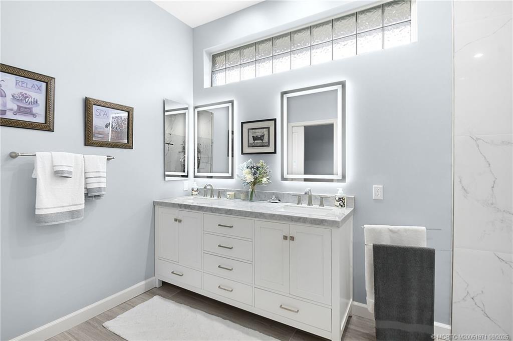 4332 SE Coventry Lane