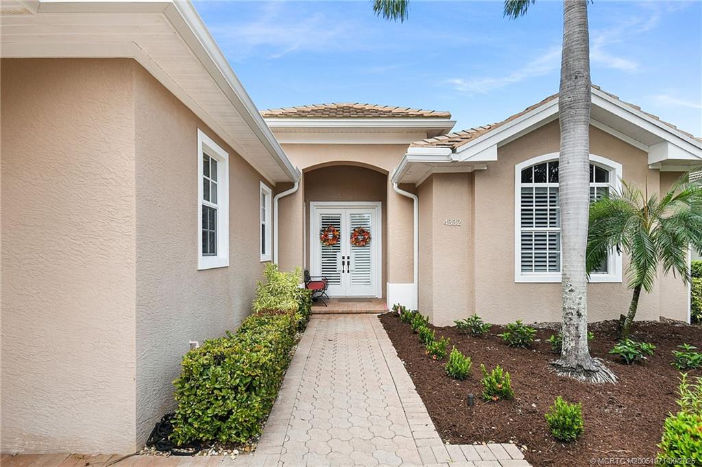 4332 SE Coventry Lane