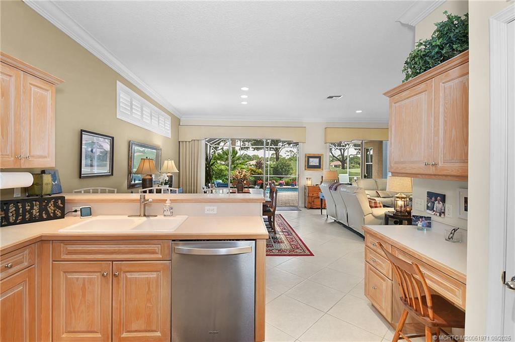 4332 SE Coventry Lane