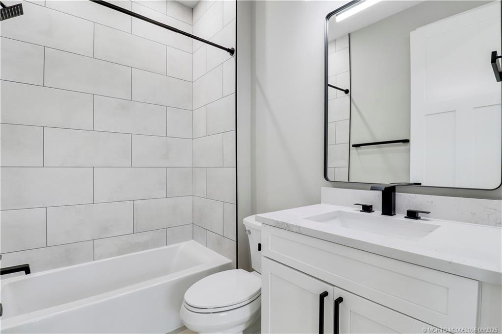 1023 NE Orange Avenue