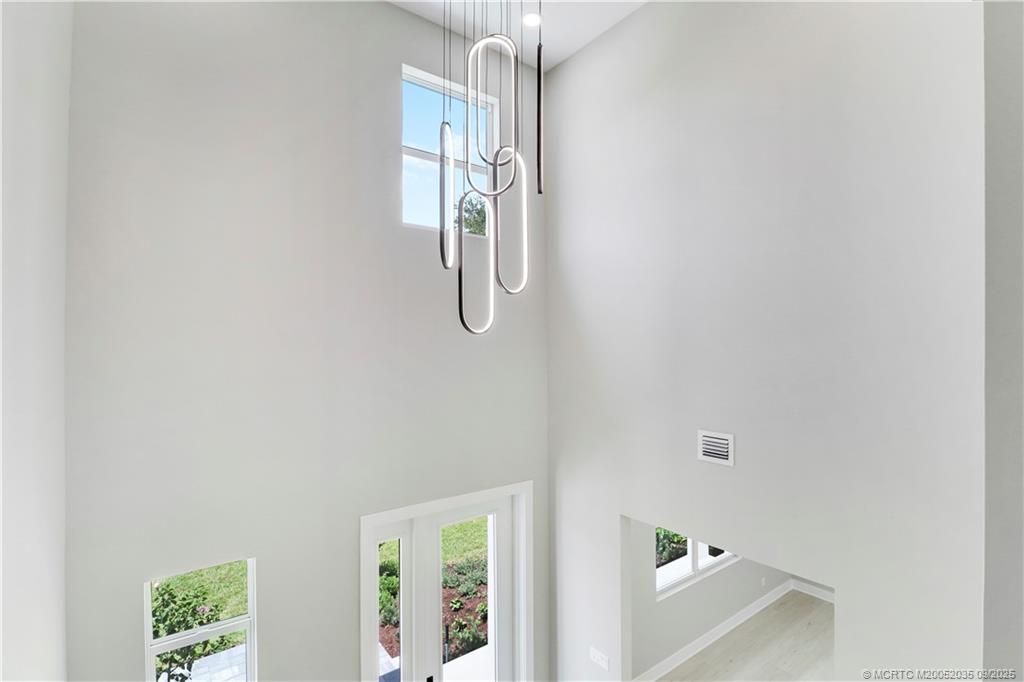 1023 NE Orange Avenue