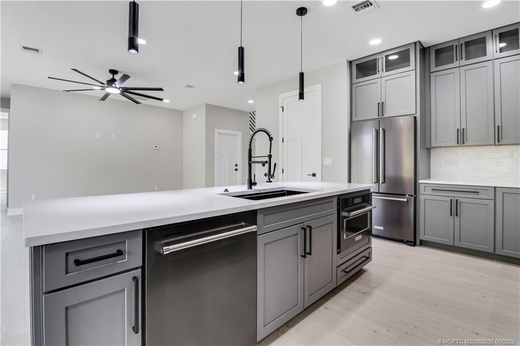 1023 NE Orange Avenue