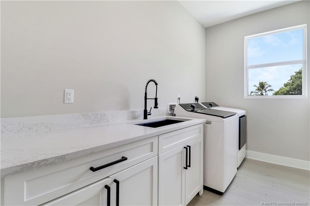 1023 NE Orange Avenue