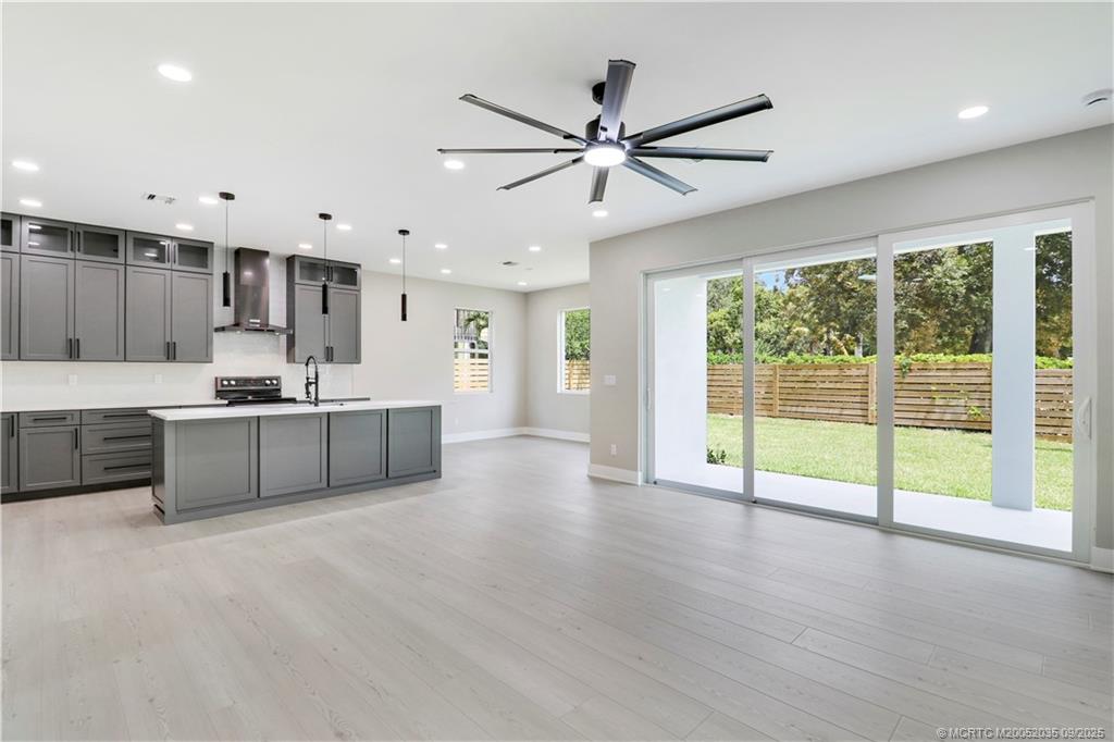 1023 NE Orange Avenue