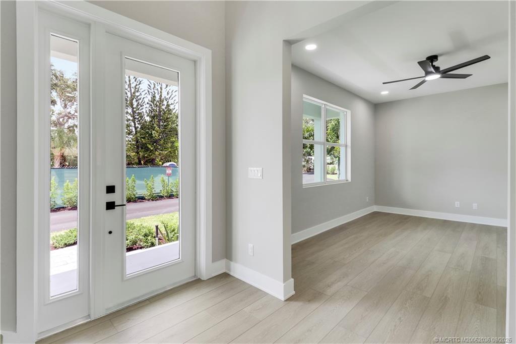 1013 NE Orange Avenue