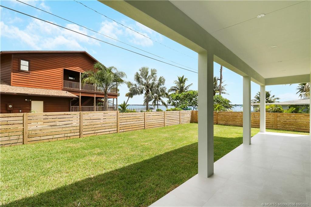 1013 NE Orange Avenue