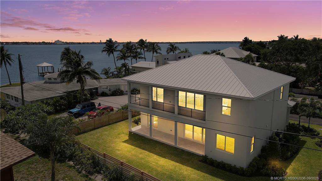 1013 NE Orange Avenue