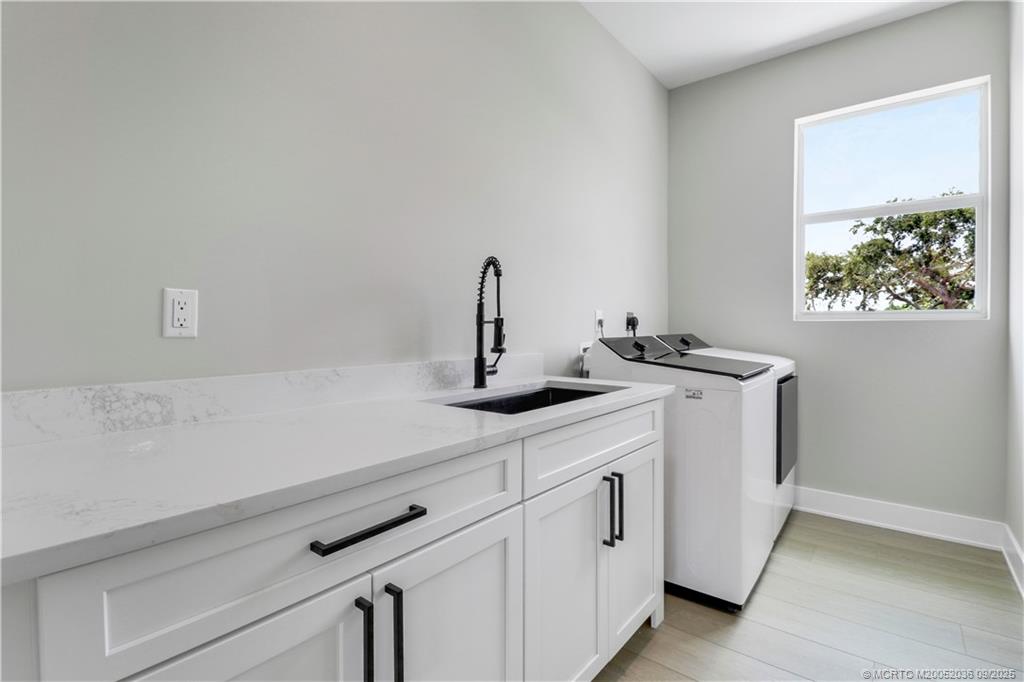 1013 NE Orange Avenue