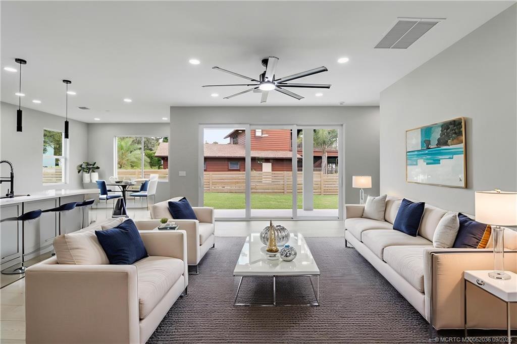 1013 NE Orange Avenue