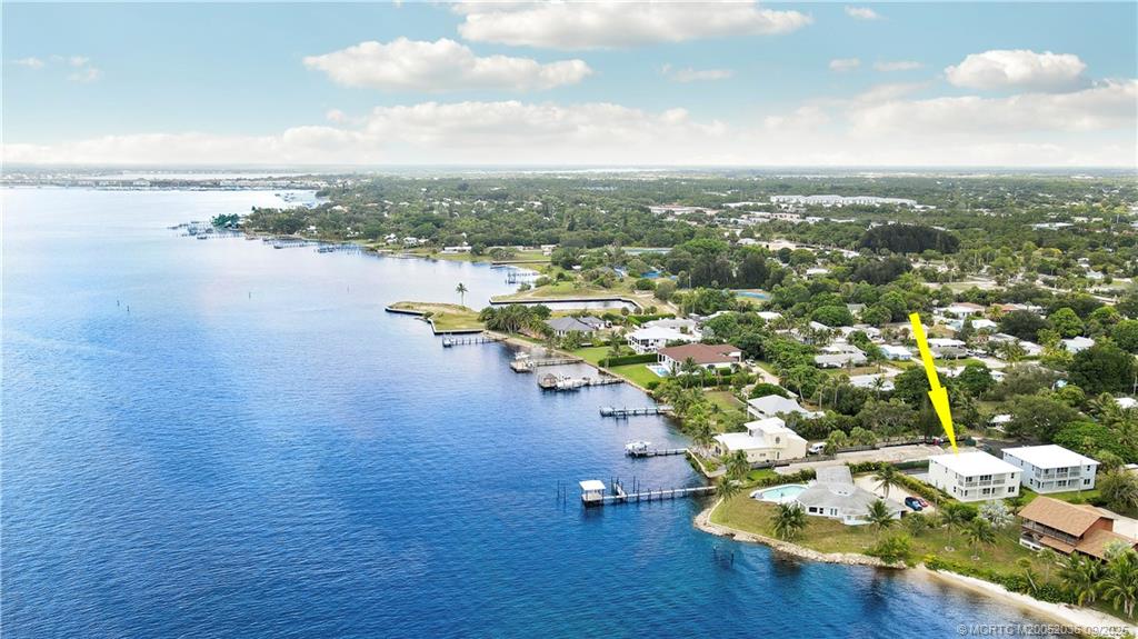 1013 NE Orange Avenue