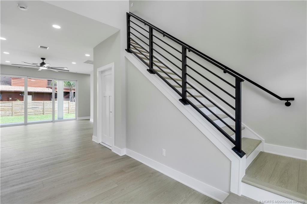 1013 NE Orange Avenue