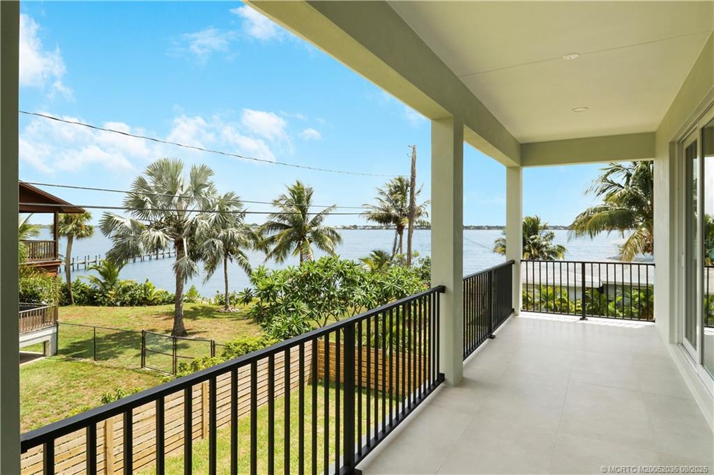 1013 NE Orange Avenue