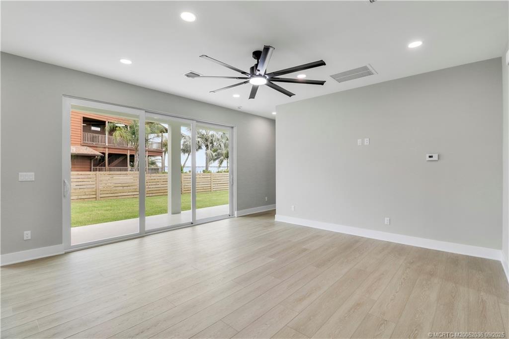 1013 NE Orange Avenue