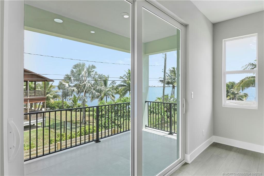 1013 NE Orange Avenue