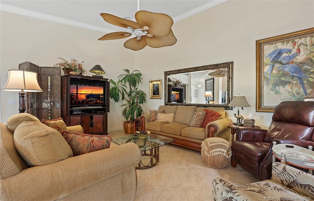 1635 SW Waterfall Blvd