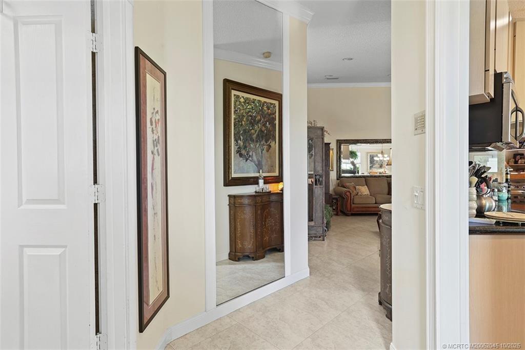 1635 SW Waterfall Blvd