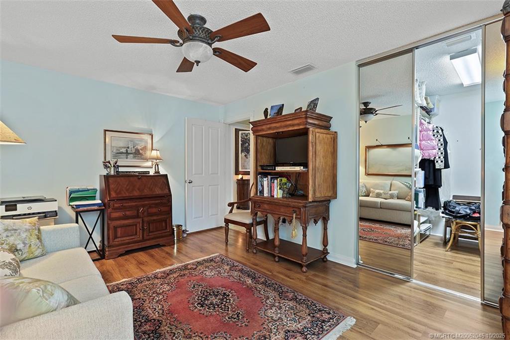 1635 SW Waterfall Blvd