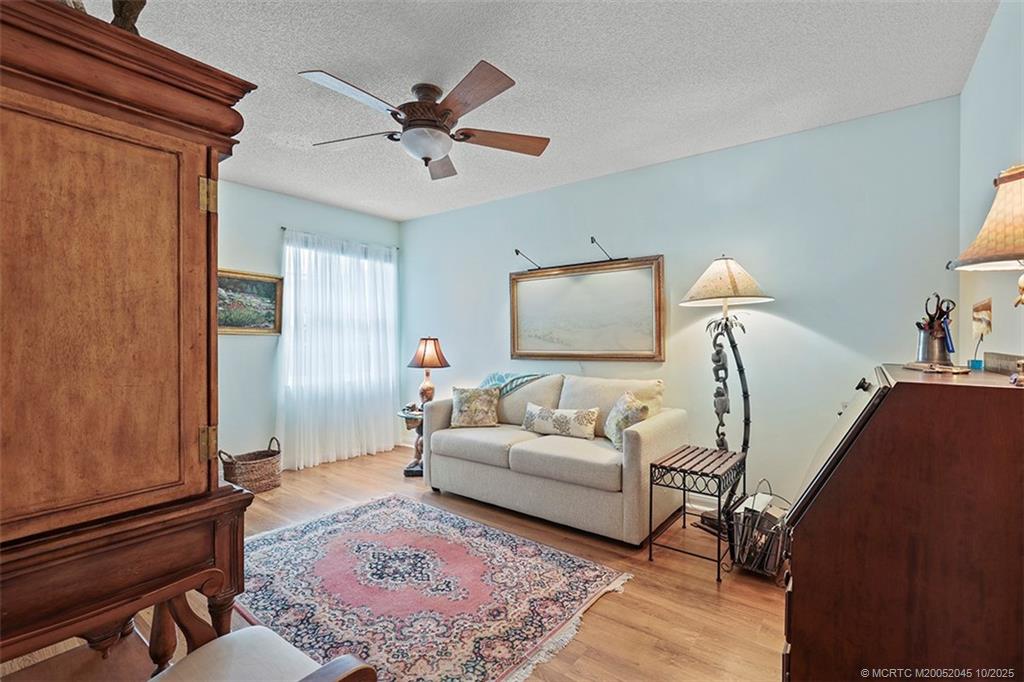 1635 SW Waterfall Blvd