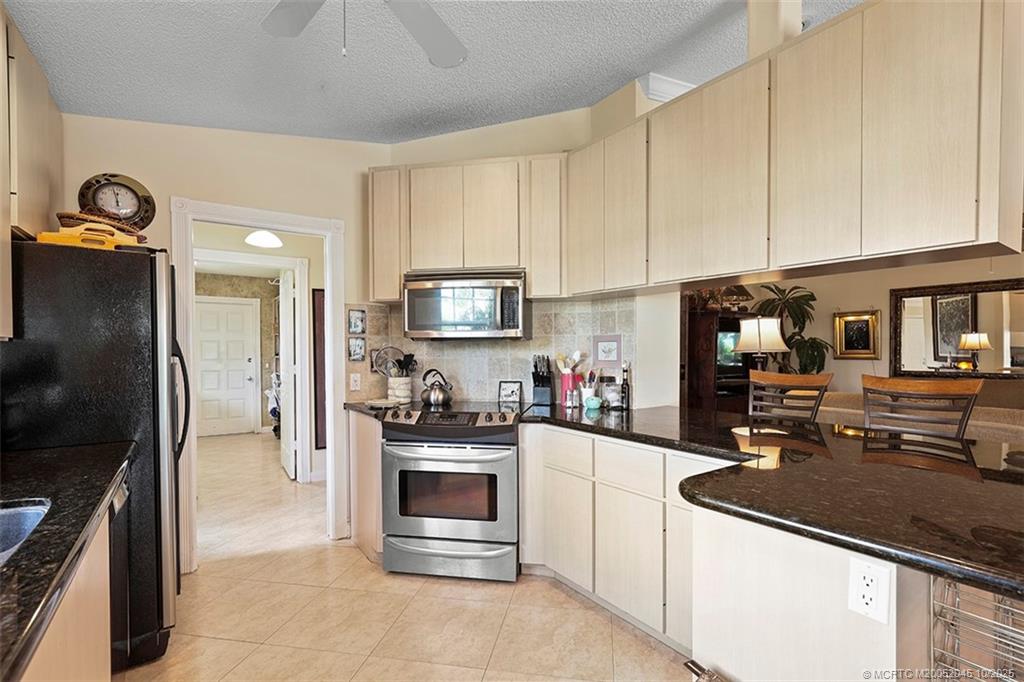 1635 SW Waterfall Blvd